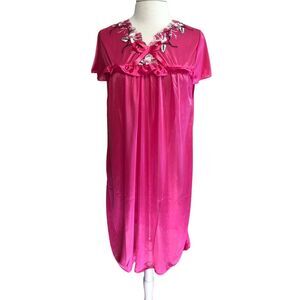 Nine’s Hot Pink short sleeve satin nightgown with lace trim XXl